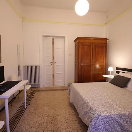 And - - Penzion Bari